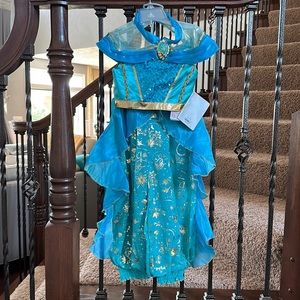 NWT Jasmine costume